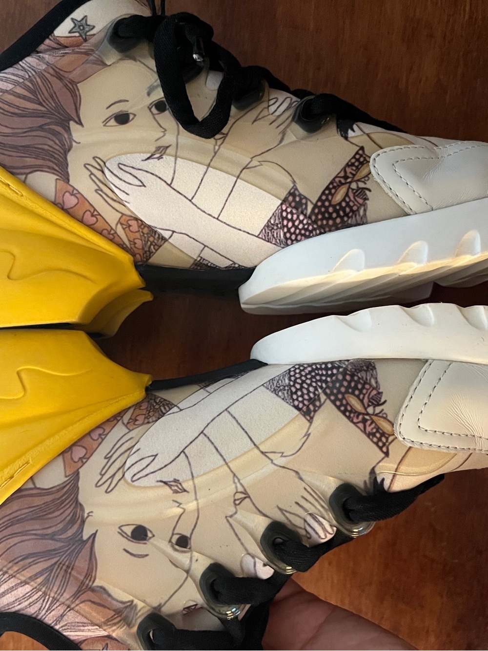 Dior d Connect Cream and Black Sneakers with Yellow Accent - Picture 5 of 11
